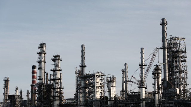 Oneok Stock Falls After $19 Billion Deal to Become Oil and Gas Pipeline Giant