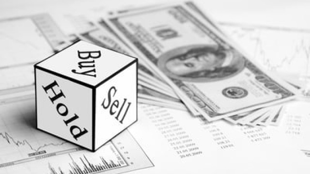 2 Top Tech Stocks to Buy During a Recession