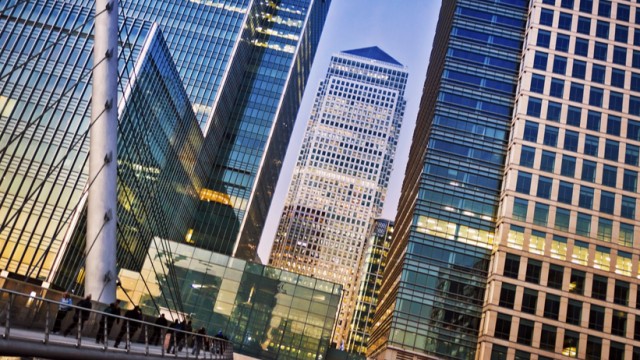 Bank share prices 'relatively resilient' in near-term but risks in second half, reckons analyst