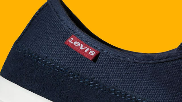 Levi Strauss hikes profit guidance after tariff refunds, but its sales outlook is less optimistic