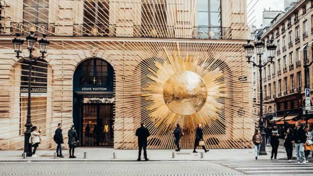 Arnault: LVMH is focused on the next generation, not the next quarter