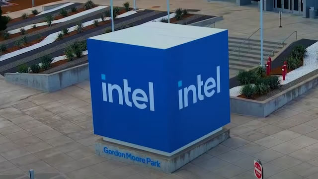 Intel Shares Fall After Announcing $15 Billion Stock Offering