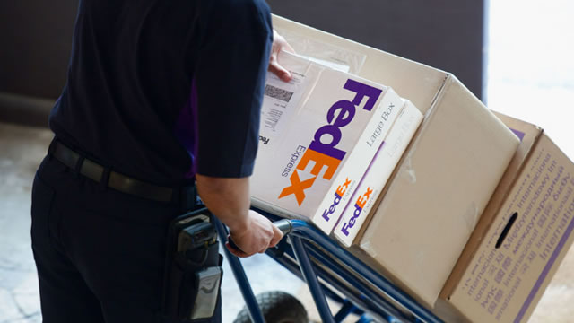 What's Going On With FedEx Stock Ahead Of Q3 Earnings?