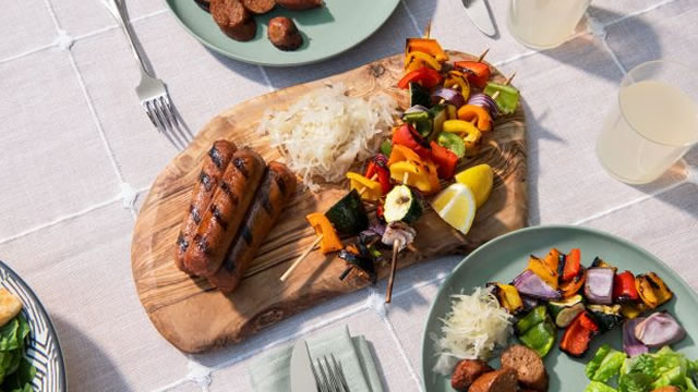 Beyond Meat Q3: Shares Sink On Earnings, Guidance As CEO Touts 'Three Important Building Blocks'