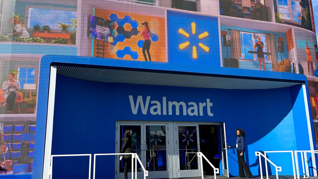 Walmart Bears Consumer Weight, Serves as Investor, FOMC & Tariff Barometer