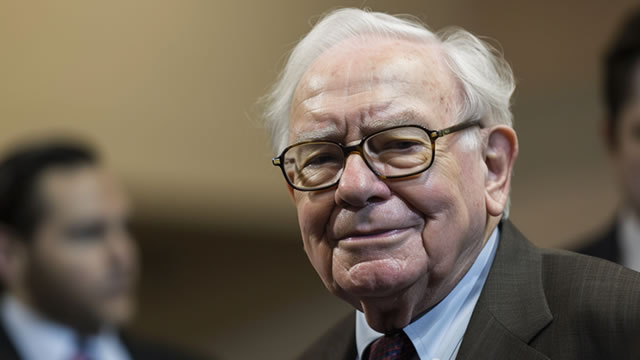 Warren Buffett denies report Berkshire is talking to Goldman about rail merger