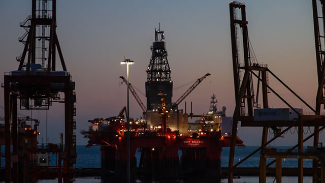 Oil Falls on Hopes for U.S.-Iran Peace Talks