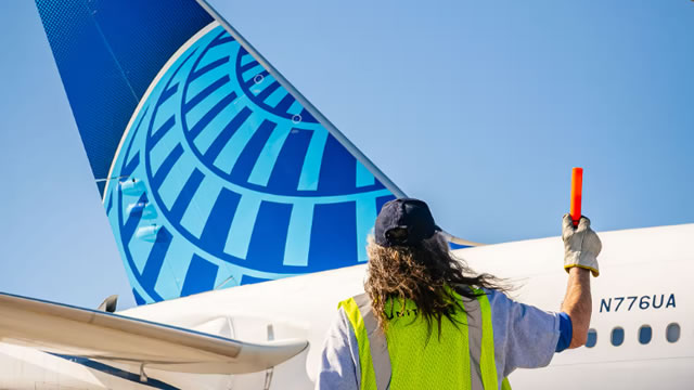 United Airlines CEO on Demand, Oil Prices and TSA Lines