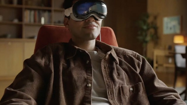12 photos that show off all the cool features of Apple's new Vision Pro headset