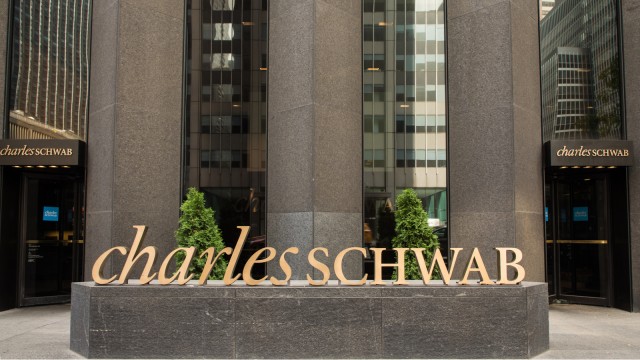 5 Investors Betting Big on Charles Schwab (SCHW) Stock