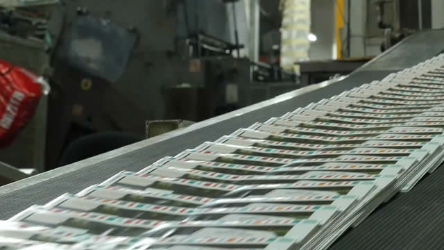 image for news Value Line's Q4 Earnings Fall Y/Y on Print Revenue Decline