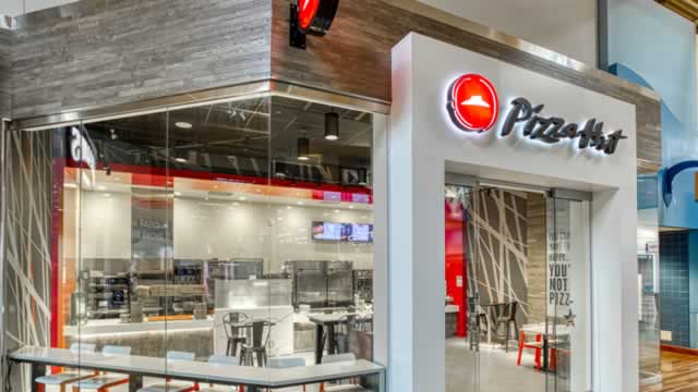 The cyclosporiasis outbreak linked to Taco Bell is hitting some restaurant stocks, but don't expect a long-term impact