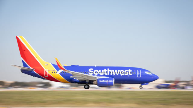 image for news Southwest Airlines eyes long-haul flights, luxe lounges in strategic overhaul