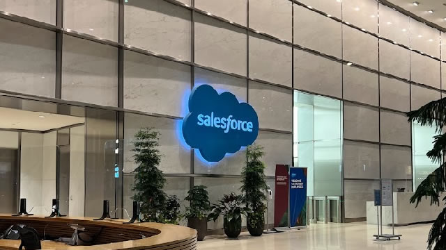 These Analysts Cut Their Forecasts On Salesforce After Q3 Results