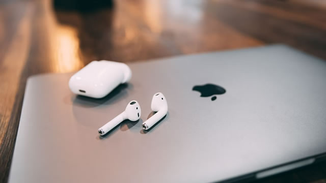 Siri-us setback: Apple's AI chief steps down as company lags behind rivals