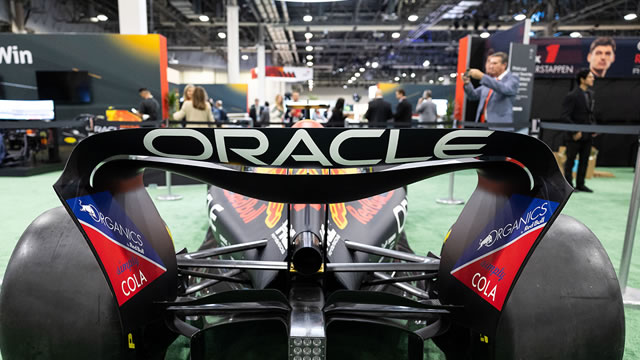 OpenAI and Oracle to Expand US Data Center Capacity