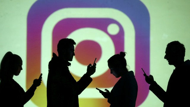 Canada's Quebecor to pull its ads from Facebook, Instagram