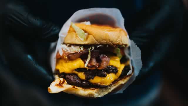Shake Shack shares crater 30% after burger chain reports operating loss