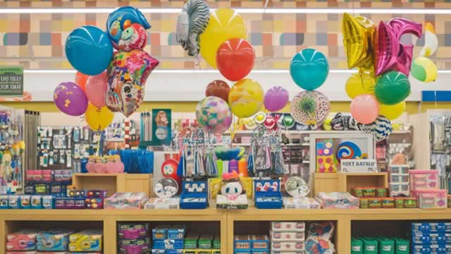 Dollar Stores' Stock Rally Bucks the Trend for Low-End Retailers