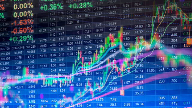 'Wall Street's favorite trade': Gold price at $2k on banking turmoil fears, hopes of Fed pause