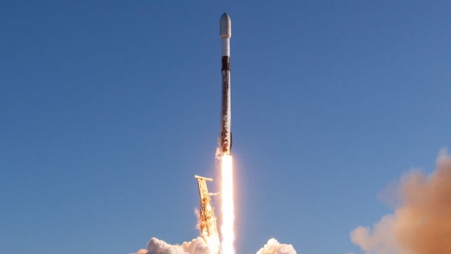 SpaceX's near monopoly on rocket launches is a ‘huge concern,' Lazard banker warns