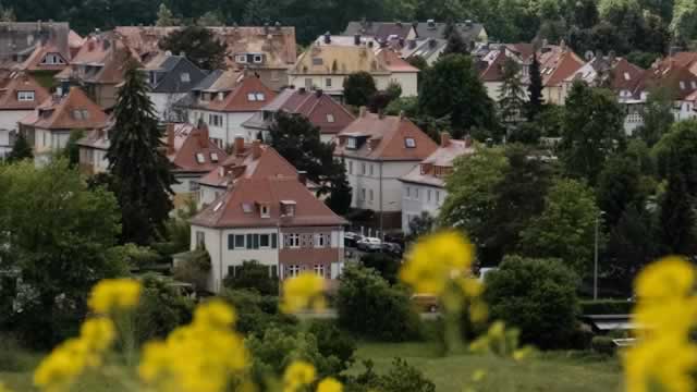 US home builder sentiment edges up in March -NAHB