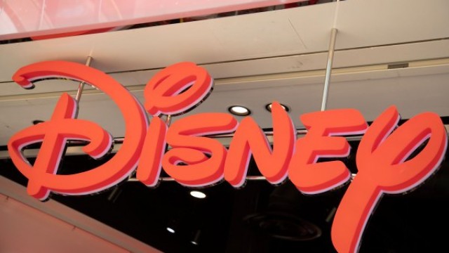 Disney World's Top Rival Wants to Have a Blast This Summer