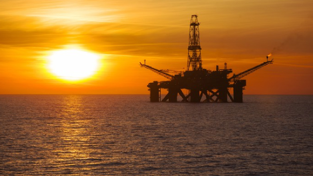 US drillers add oil and gas rigs for fourth week in a row, says Baker Hughes
