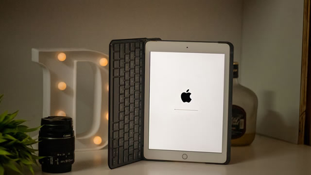 Apple Has Watched AI From the Stands Says Dan Ives