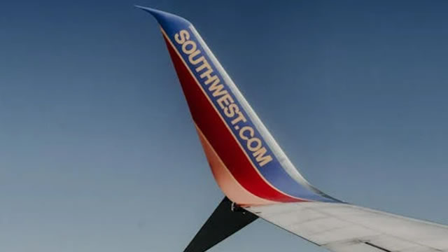 Southwest Airlines Aims for Highest Fourth-Quarter Revenue on Record