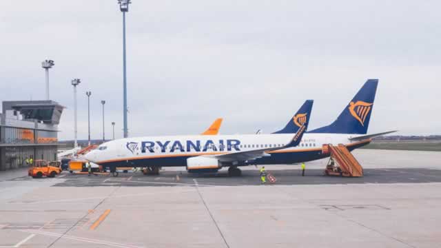 image for news Ryanair Earnings Came Ahead of Estimates in Q2, Revenues Up Y/Y