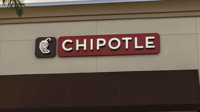 Chipotle beats quarterly sales expectations on resilient demand