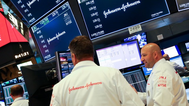4 moments from Jim Cramer's August Monthly Meeting of the CNBC Investing Club