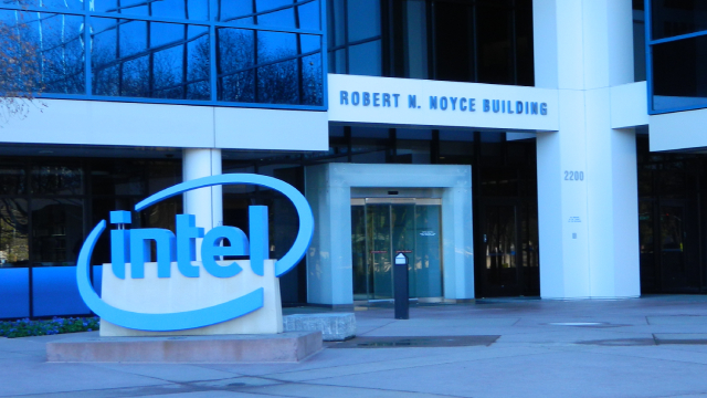 Gordon E. Moore, the Intel Co-Founder Behind Moore's Law, Dies at 94
