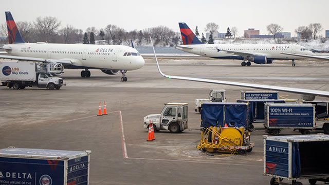 Delta outlook signals airline fare gains can hold despite easing fuel costs