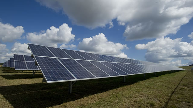 First Solar Shares Rise 3% After Key Trading Signal