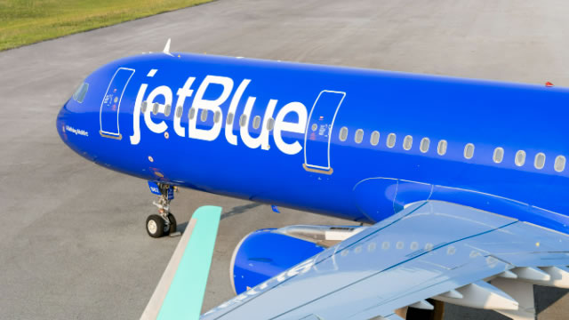 JetBlue Loss Widens Due to Higher Fuel Costs