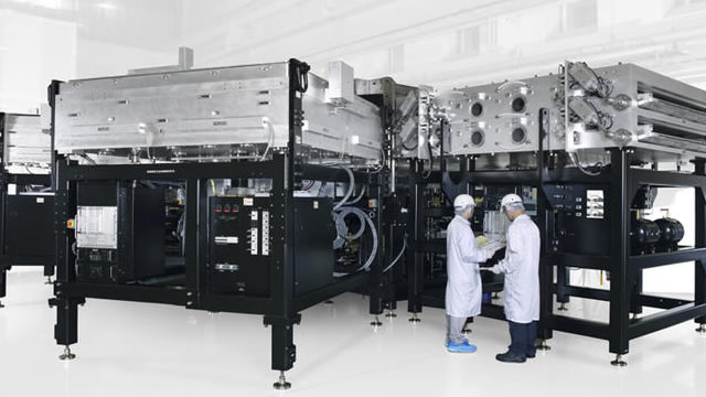 Applied Materials shares sink 10% on light forecast amid macroeconomic uncertainties