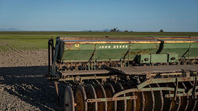 image for news Is It Worth Investing in Deere (DE) Based on Wall Street's Bullish Views?
