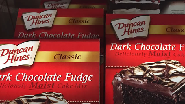 US Stocks Mixed; Procter & Gamble Posts Upbeat Earnings
