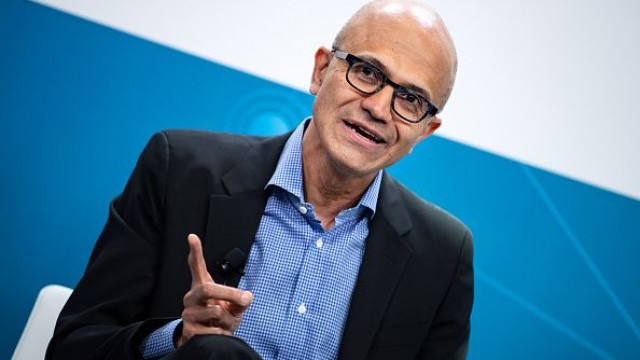Microsoft Stock: Bear vs. Bull