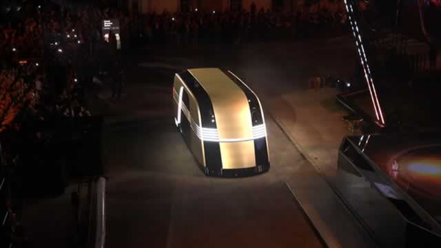 TSLA EV Slowdown, Full Speed on AI: Earnings Highlight "Critical" 2026 Ahead