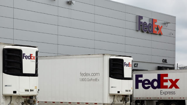 FedEx sues U.S. seeking full refund of Trump tariffs days after Supreme Court ruling
