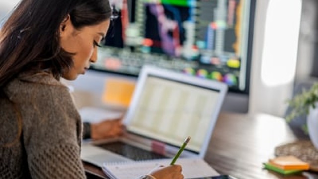 Got $2,000? Here Are 2 Beaten-Down Growth Stocks to Buy Right Now