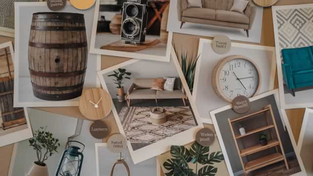 Pinterest sinks on ad headwinds