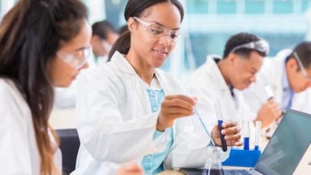 2 No-Brainer Healthcare Stocks to Buy Right Now
