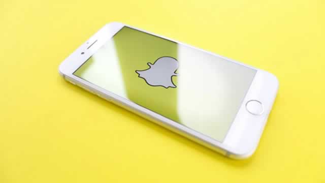 Snap Q4 Users Dip As It Trims Marketing To Focus On Profit, Shares Rise