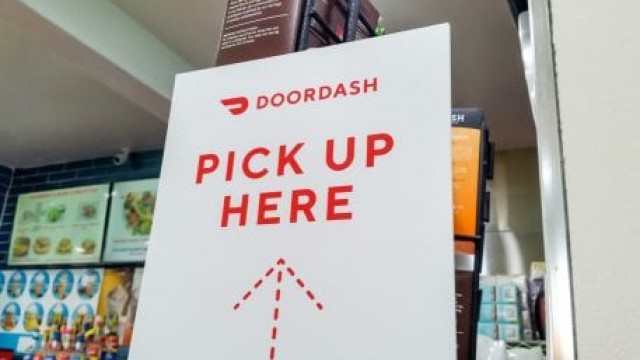 DoorDash, Inc. (DASH) Reports Q1 Loss, Tops Revenue Estimates