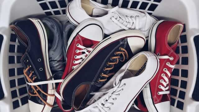 Deckers Stock Slumps as Hoka Maker Warns of Consumer Pullback Because of Tariffs, Higher Prices