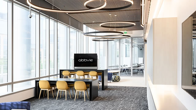AbbVie Investors Beware: Strong Growth Potential, Rising Risks